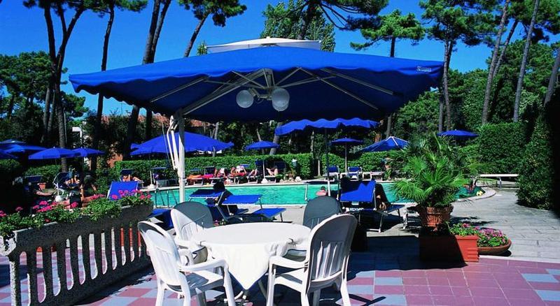 Grand Hotel Golf Tirrenia Exterior photo