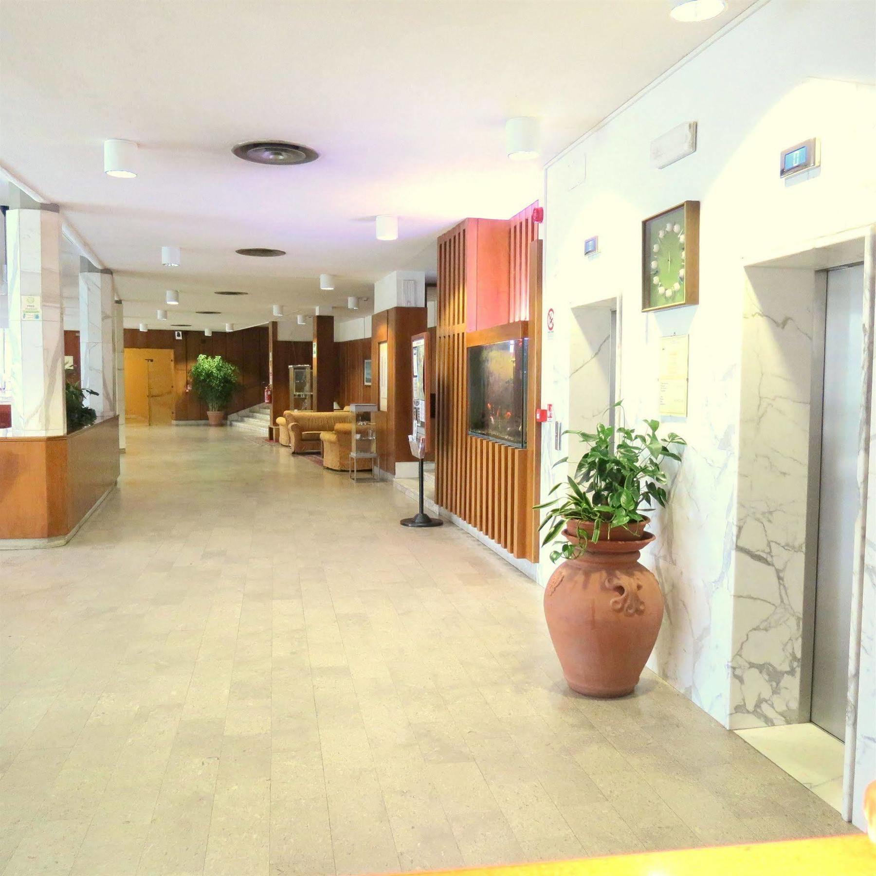 Grand Hotel Golf Tirrenia Exterior photo