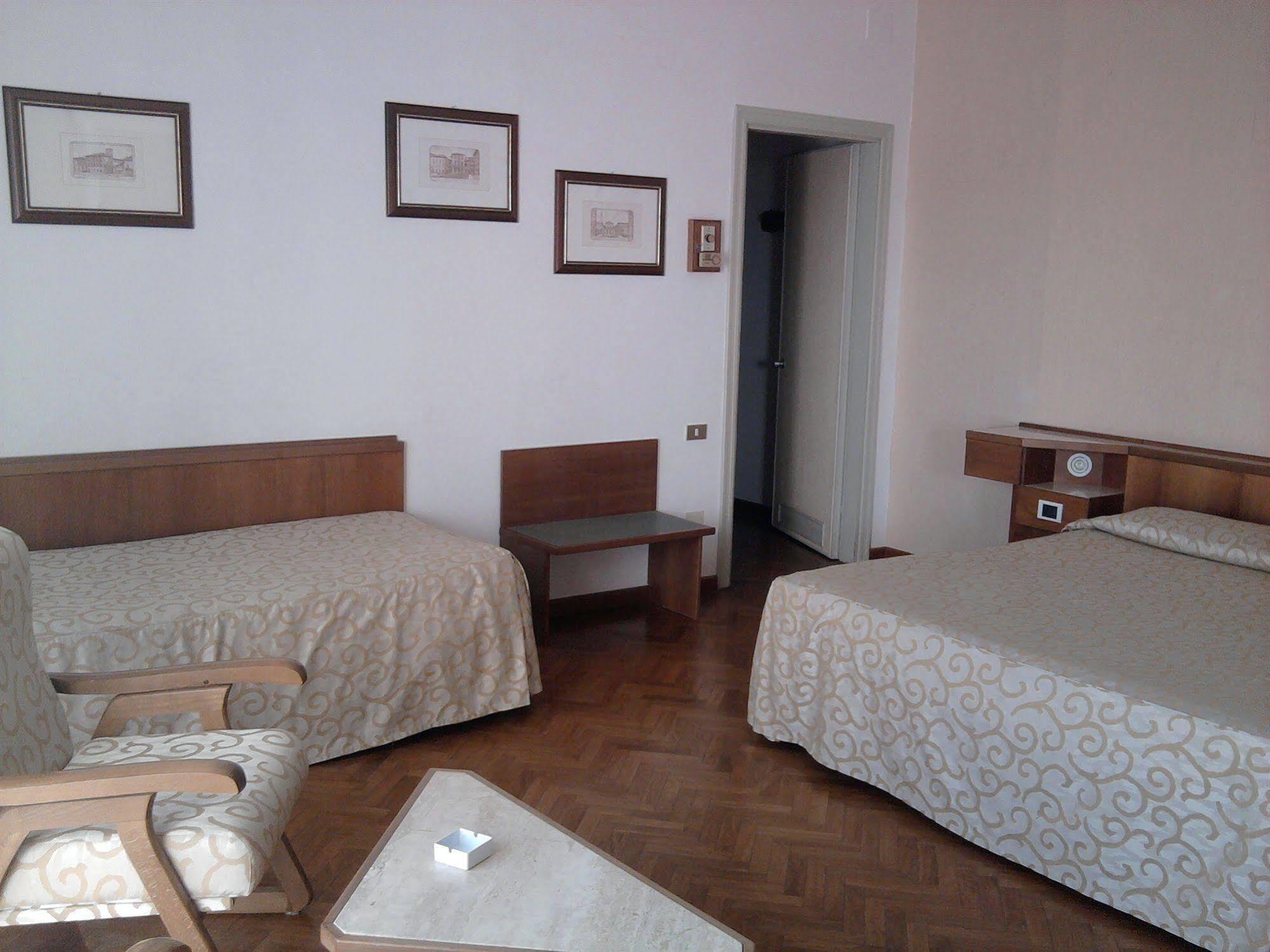 Grand Hotel Golf Tirrenia Exterior photo