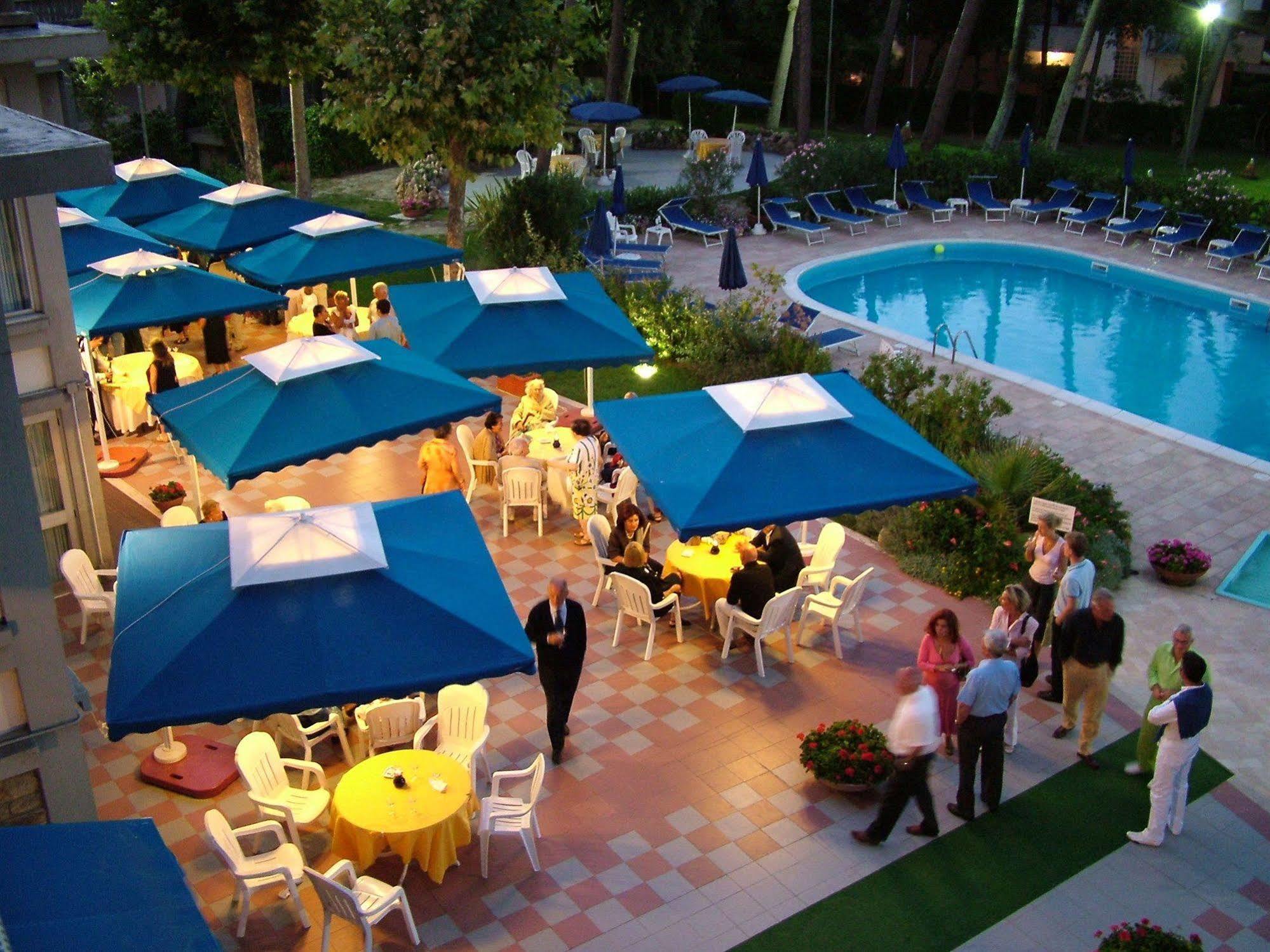 Grand Hotel Golf Tirrenia Exterior photo