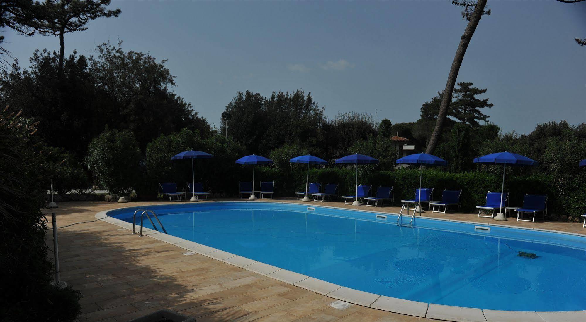 Grand Hotel Golf Tirrenia Exterior photo