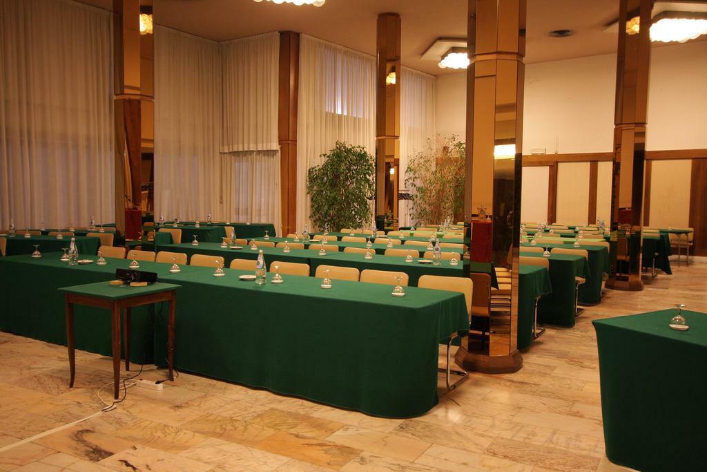 Grand Hotel Golf Tirrenia Exterior photo